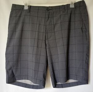 PGA Tour Mens Golf Shorts Size 40 Color Gray/Black